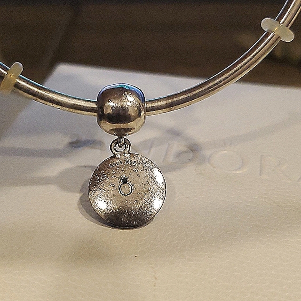 Authentic Pandora  clip charm - Picture 2 of 3